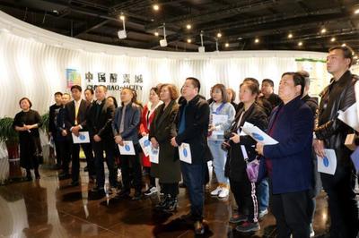 华阴市工商联一行来我区考察调研